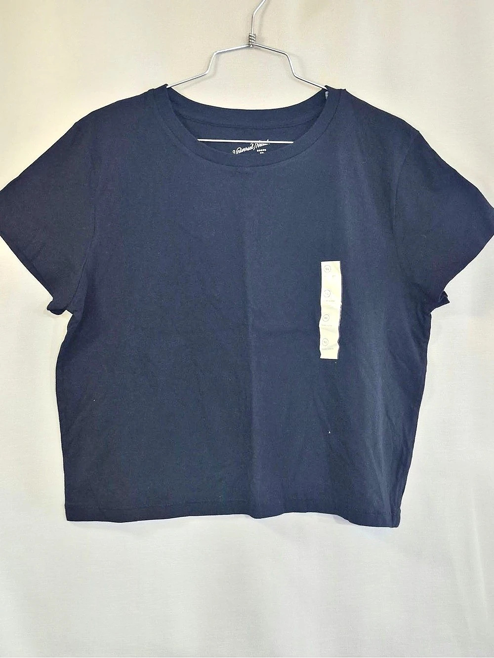 Universal Thread Short Sleeve Tee in Black. NWT